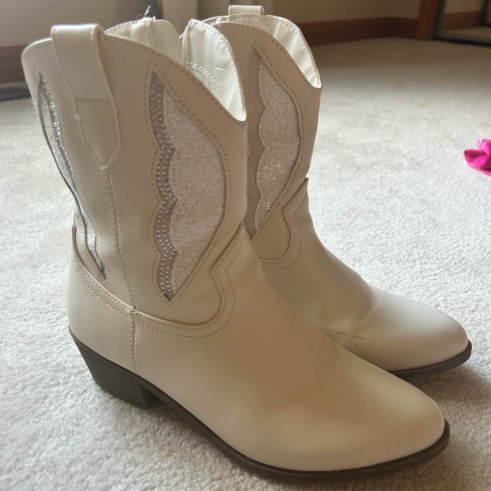 Madden NYC Little Girl & Big Girl Fashion Cowgirl White Western Boot
